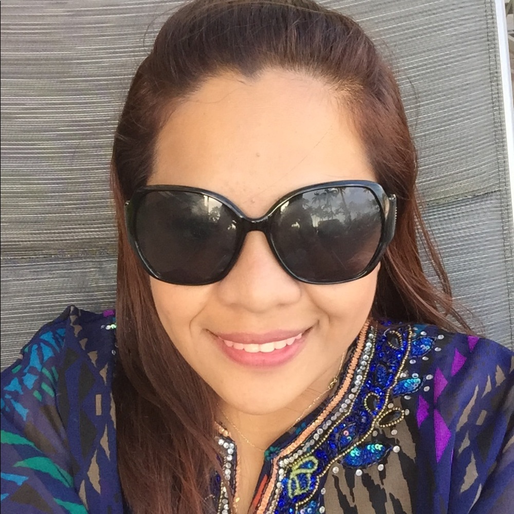 Meet your Posher, Sheina